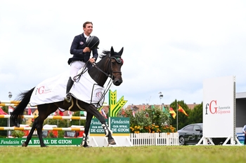 Jack Whitaker claims a four-star win as we round up a great weekend of Brits Abroad